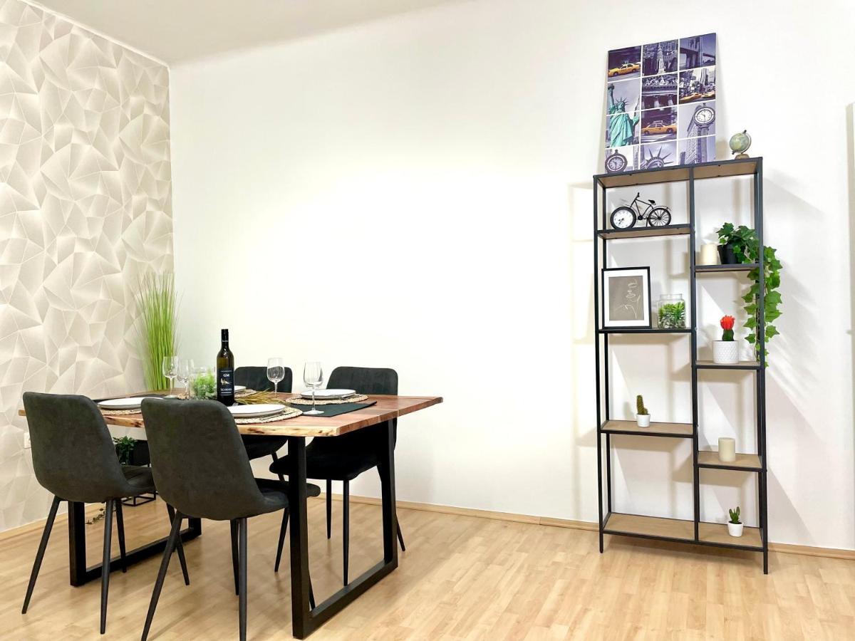 Central Comfy Apartment - Self Check-In Graz Exterior photo